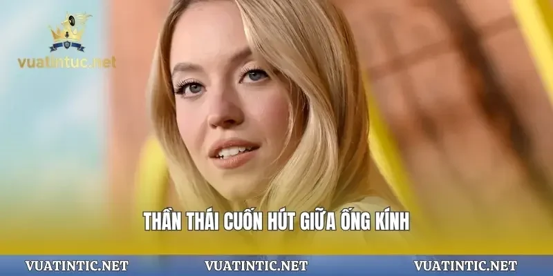 Thần thái cuốn hút giữa ống kính